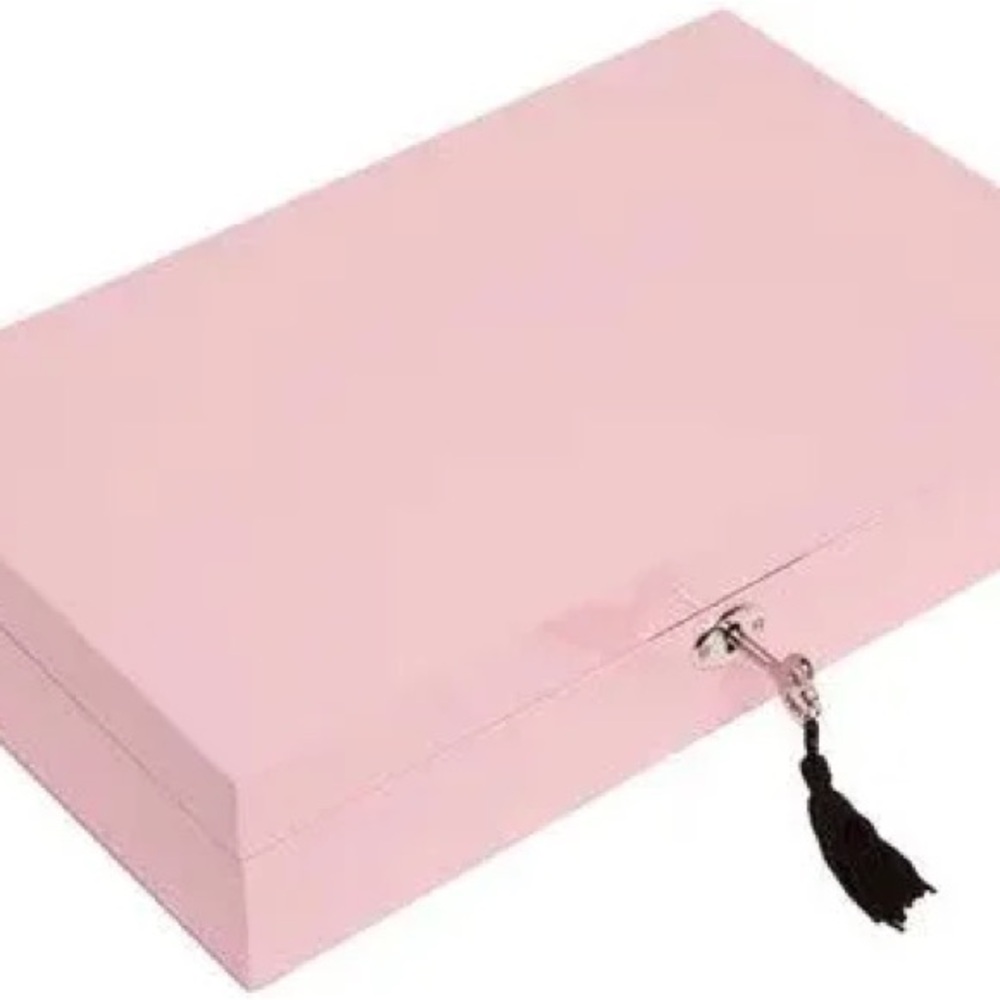 Elegant Pink Lacquered Jewelry Box